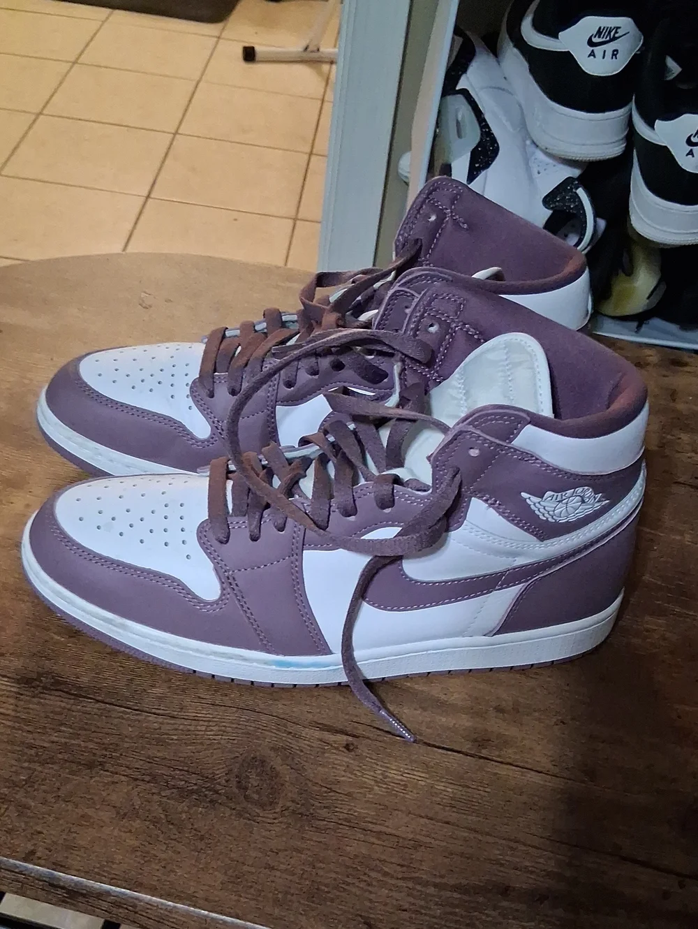 Jordan 1 Mid Men’s Sneakers - Lavender & White